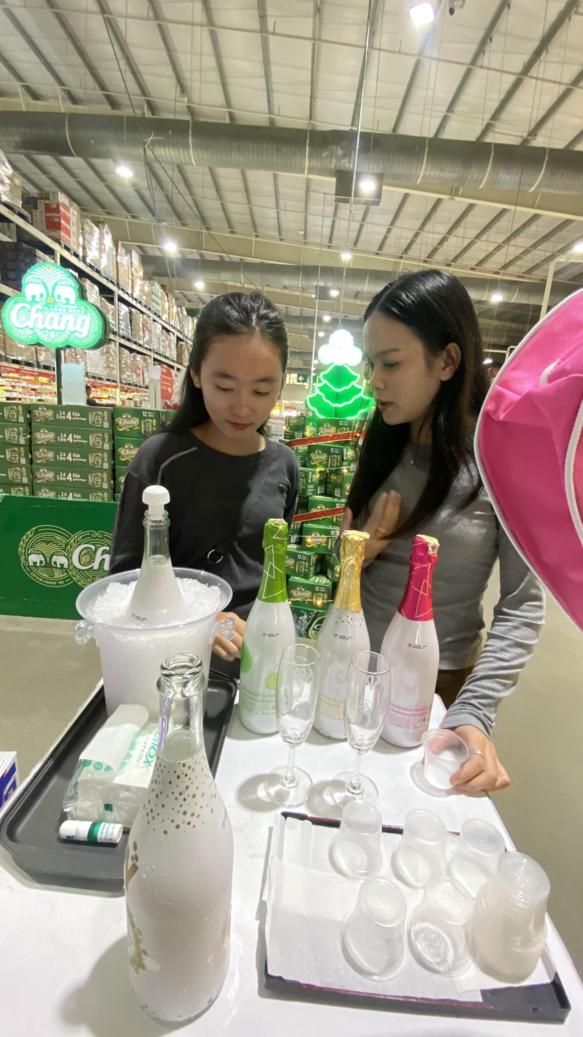 SPY-Sparkling Fruit Wine Testing Success at Makro Market Day 2 Highlights - Image 6
